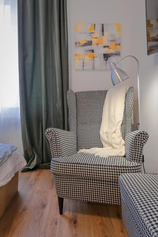 Cosy And Stylish Studio Next To Sofia'S Central Market Hall Apartment Bagian luar foto